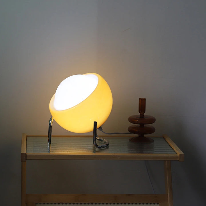 Lumi - Nordische Retro-Lampe aus Glas